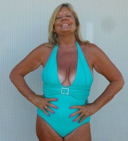 Swimsuit-mom-132.jpg