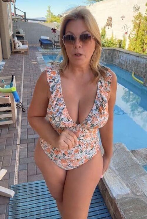 Swimsuit-mom-39.jpg