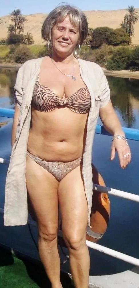 Swimsuit-mom-90.jpg