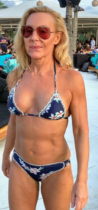 Swimsuit-mom-91.jpg