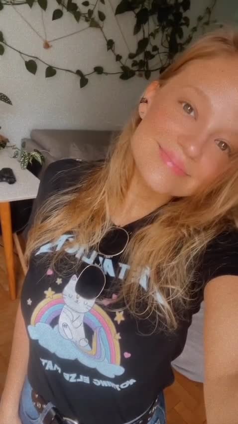 WhatsApp-Video-2025-10-15-at-16.02.52.mp4