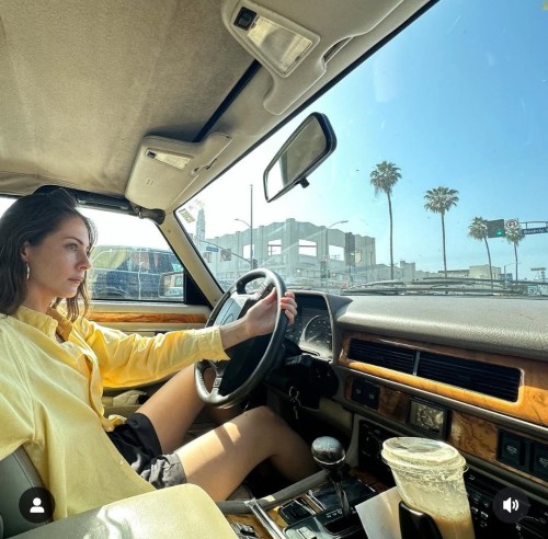Willa-Holland-R001e588d3e565b4dbef.jpg