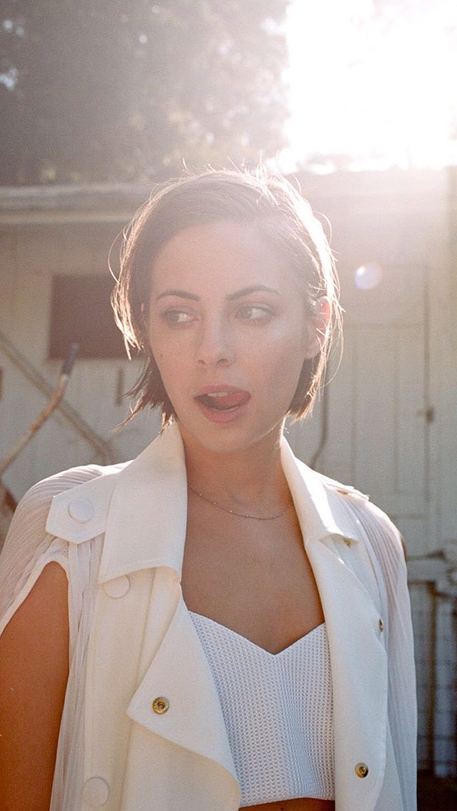 Willa Holland R006.png