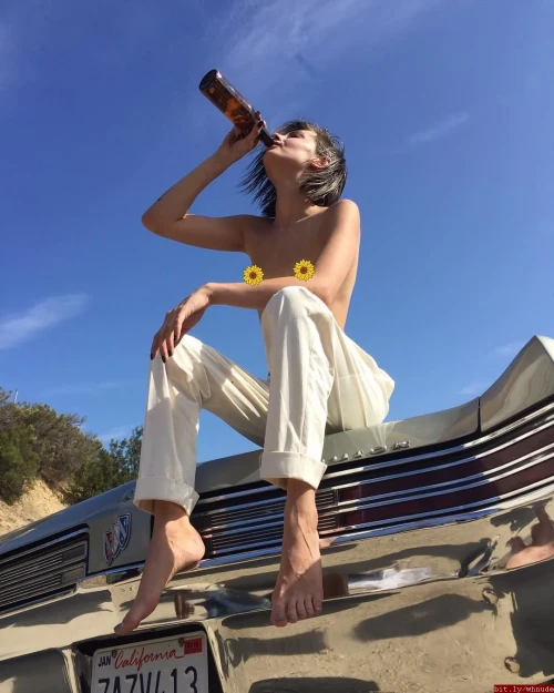 Willa-Holland-R03703cbccfd860c64f3.webp