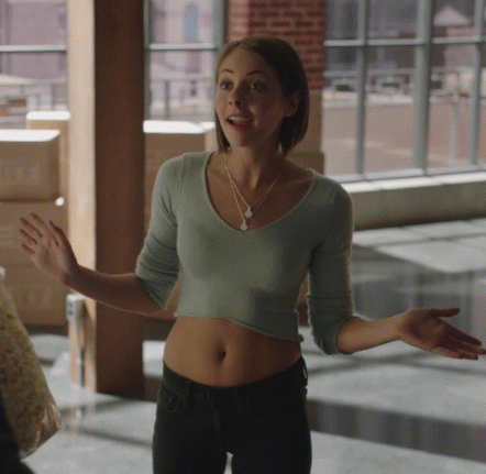Willa-Holland-R0419f8e57ea6ab9d1c1.gif