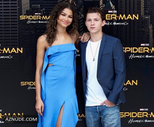 Zendaya-R015d9b54790c5e396f9.jpg