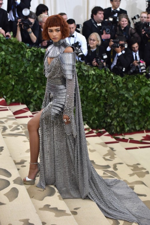 Zendaya-R02099766723e9f72b10.jpg