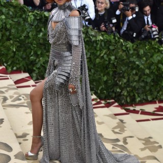 Zendaya-R02099766723e9f72b10