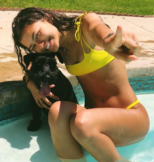 Zendaya-R030e47dd2fceefe07da.jpg