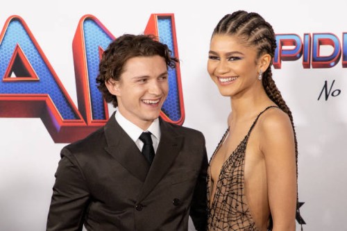 Zendaya-R03598cd5a9860d80c96.jpg