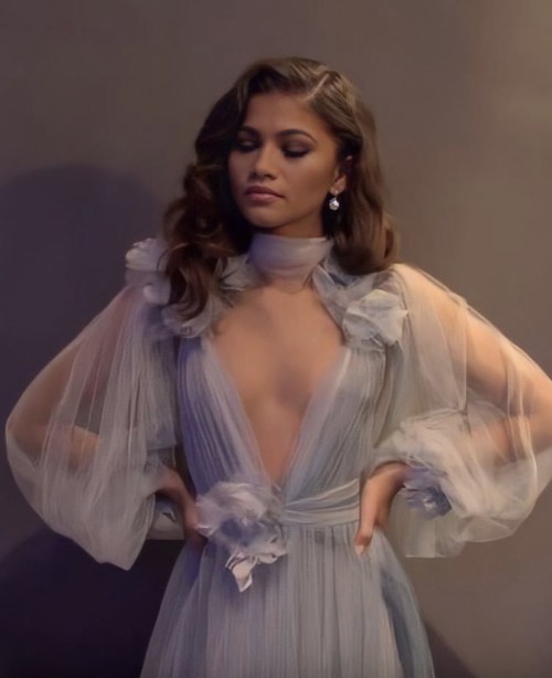 Zendaya-R039e160d07130b80ac1.jpg