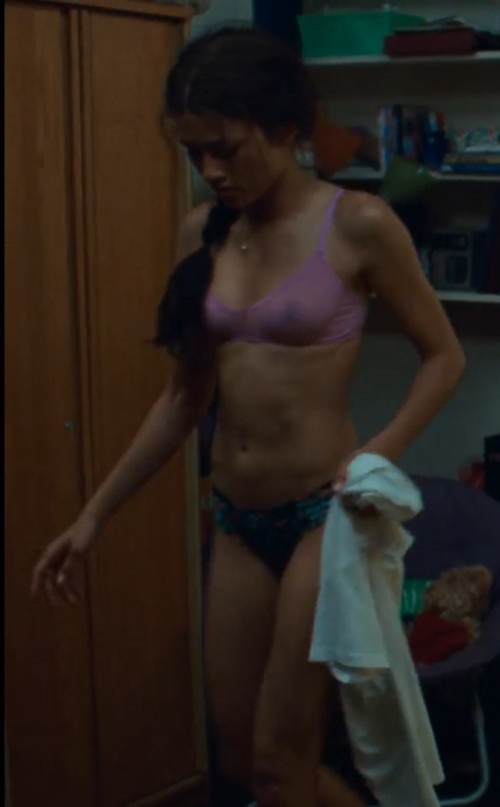 Zendaya-R0415264049df172525a.jpg