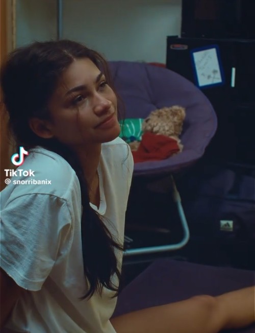 Zendaya-R042bb9b906b6fb5e770.jpg