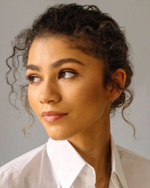 Zendaya-R0503cf5bb68076ddfbf.jpg
