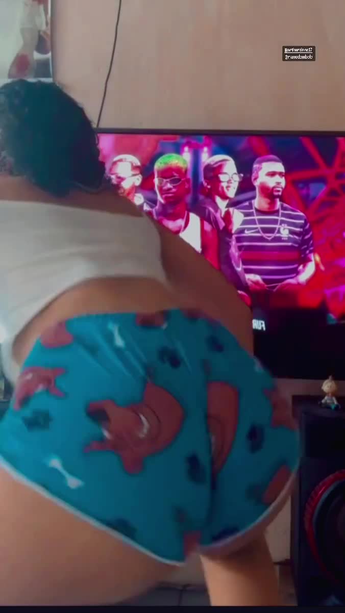 _yasminassis01_-20230506-0010-1ddf6341d44561320.mp4