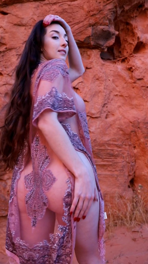 abby_opel_nude_see-through_robe_onlyfans_video_leaked-GSWBPQb539933d7e1eda8a.jpg