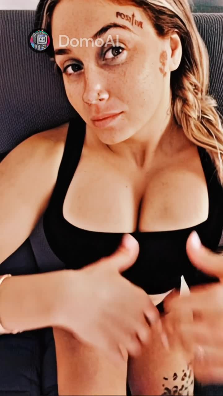 ai-artwork-video_63775b87-8132-443e-89bf-17d98493d517f6dfe5db7f6f915b.mp4