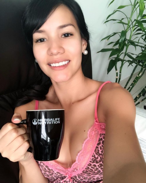 alexandralamfit_1514659633_1681409332314369326_5736743700fe9b7dd6f375d85.jpg