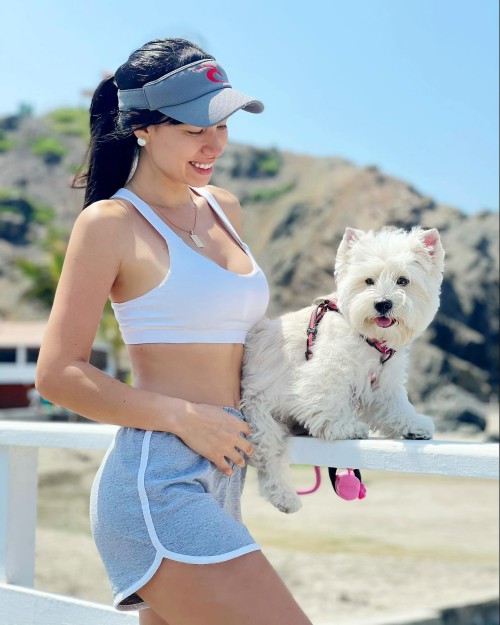 alexandralamfit_1612310752_2500566289107338665_5736743705002992f05ccbe8d.jpg