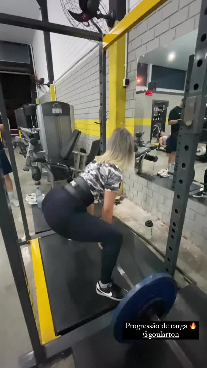 amanda-1cd43f26075befd06.mp4