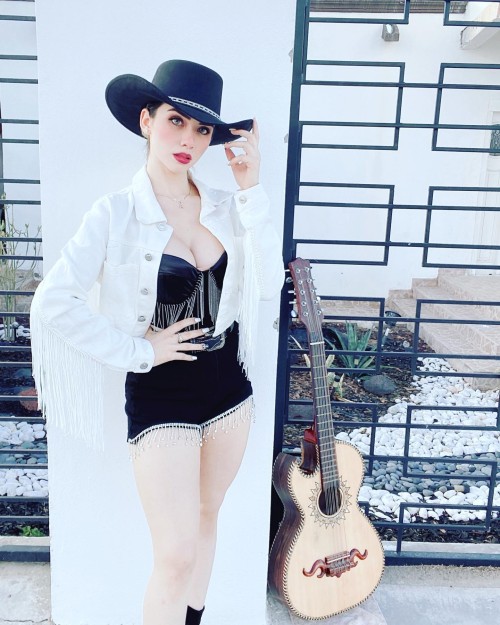 ana_celaya__1662859756_2924602069068084329_1351325678a62184a954c1e4d3.jpg