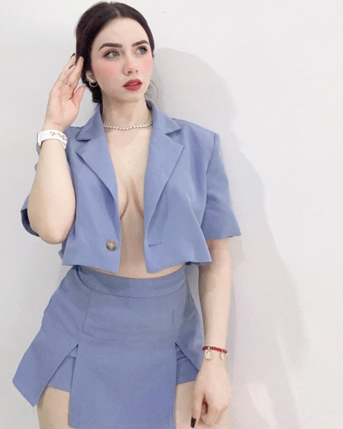 ana_celaya__1682541735_3089706477678145876_135132567857ba0f9fed402a8c.jpg
