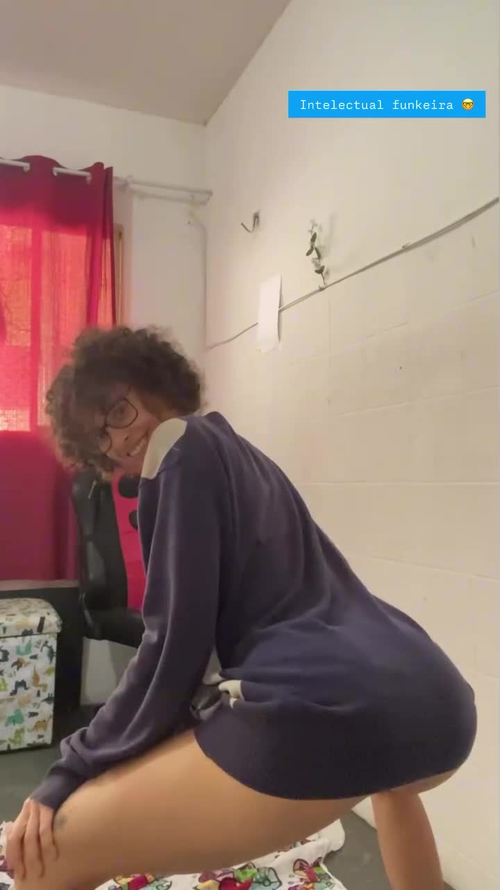 anayogin-20250816-001072b097a68783f45e.mp4