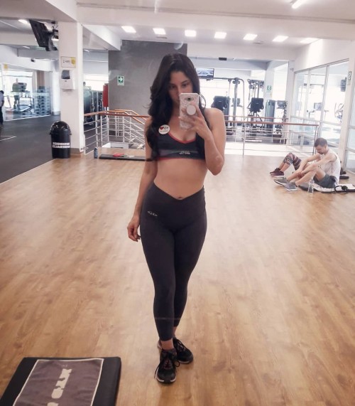 andreaximena.fit_1551046048_1986640700977412376_83380887396d86856b1b94eafd.jpg