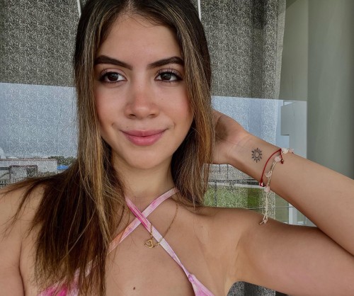 avriltoroo_1_1676591576_3039792919754049245_1699456631b6eec7b0613f8b25.jpg