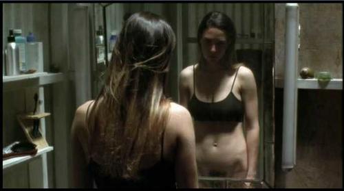 bM0007-JenniferConnellyRequiemForADream_2-500e81c74620a6cd6e3.jpg