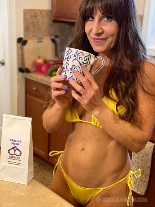 banshee_moon_nude_bikini_coffee_onlyfans_set_leaked-ISTMWZfcf6a5b7167dbef1.jpg