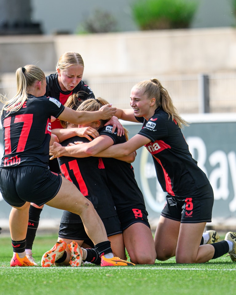 bayer04frauen__2024-04-14T080502.000Z_47e26dff0529a35a8.jpg