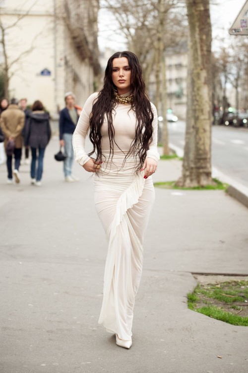 bella2-326911be4464a718b.jpg