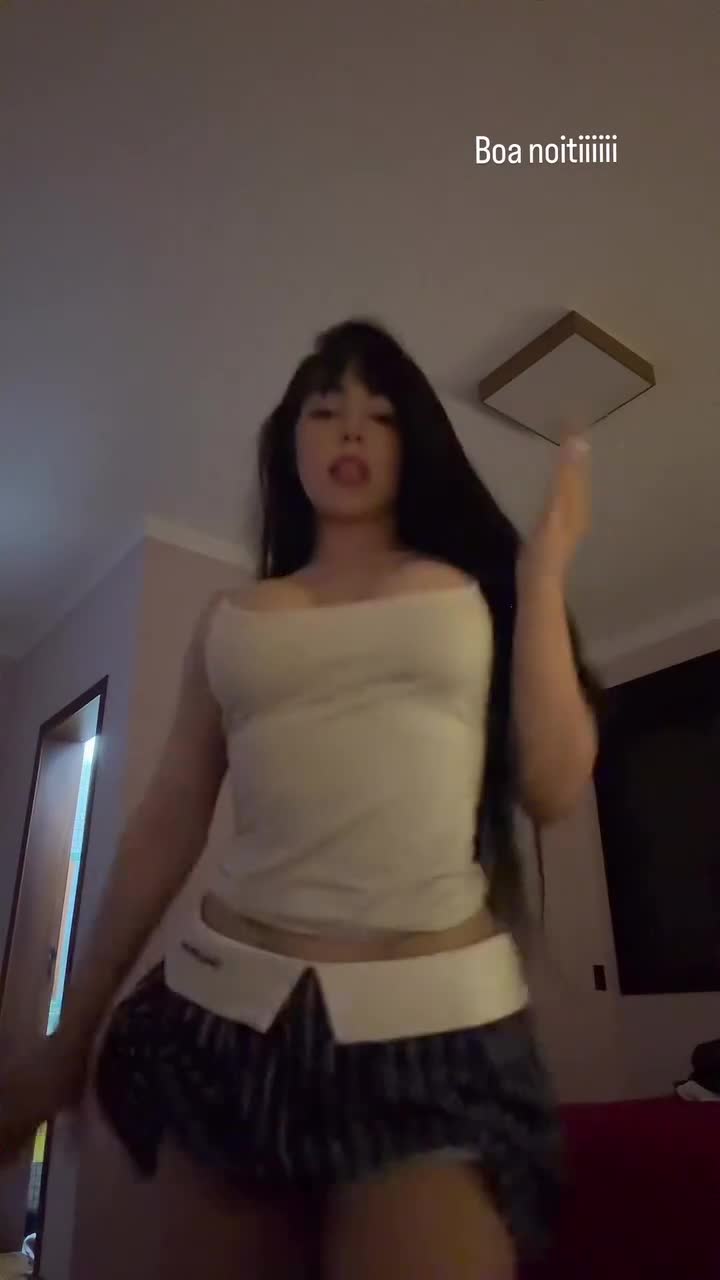 bellaangeloficial-20251111-0002.mp4