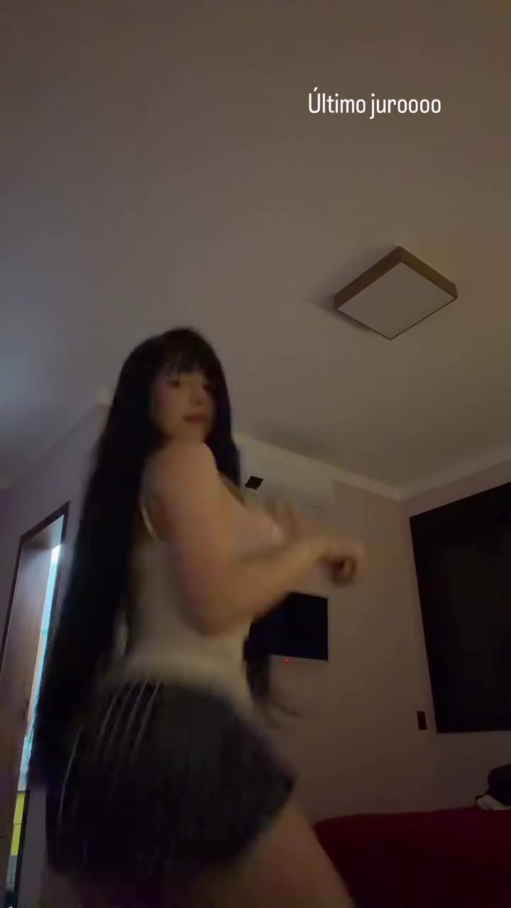 bellaangeloficial-20251111-0004.mp4