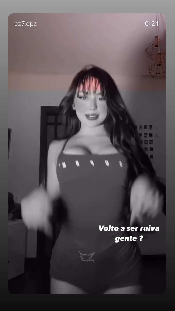bellaangeloficials2025-6-13-18.5.771-storyd2a449ae8df08e90.mp4