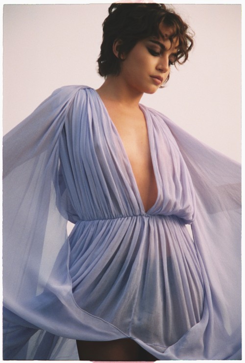 benjo_isabela_merced_contentmode_0226365950cf4dc5428.jpg