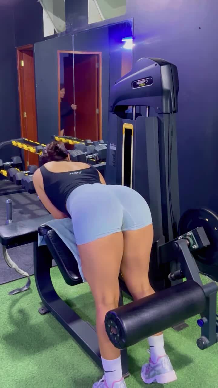 brendazini_1760158959_3429311406.mp4