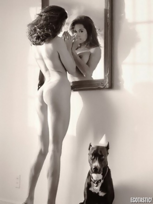 brooke-burke-nudes-03-600x8003aa1aa6ae2534c04.jpg