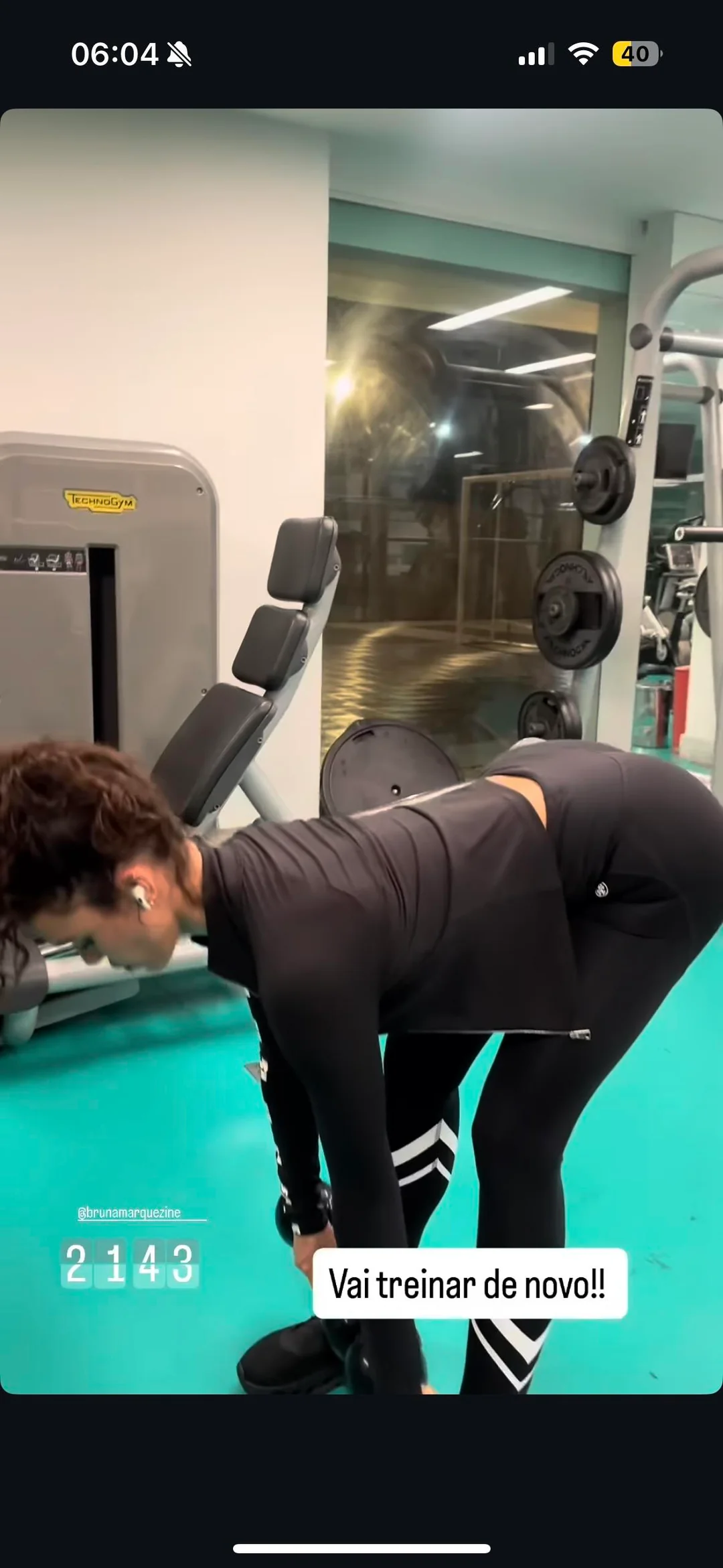 bruna-marquezine-glutes-v0-tj744ewgmgaf1.webp