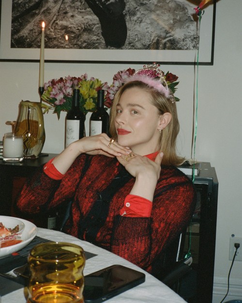 chloegmoretz_1739801191_3570033609420689644_1130592462f540761c172e66.jpg