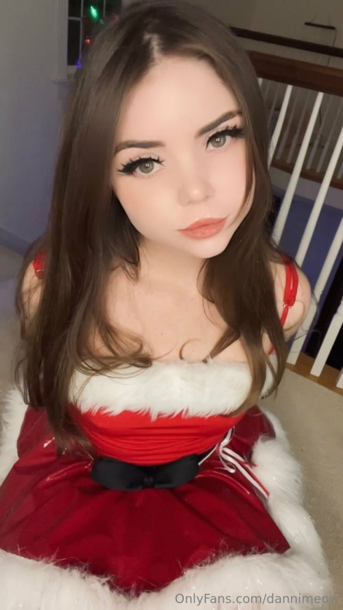 dannimeow-2023-12-22-3134645397f4e612e5b08a723a.jpg