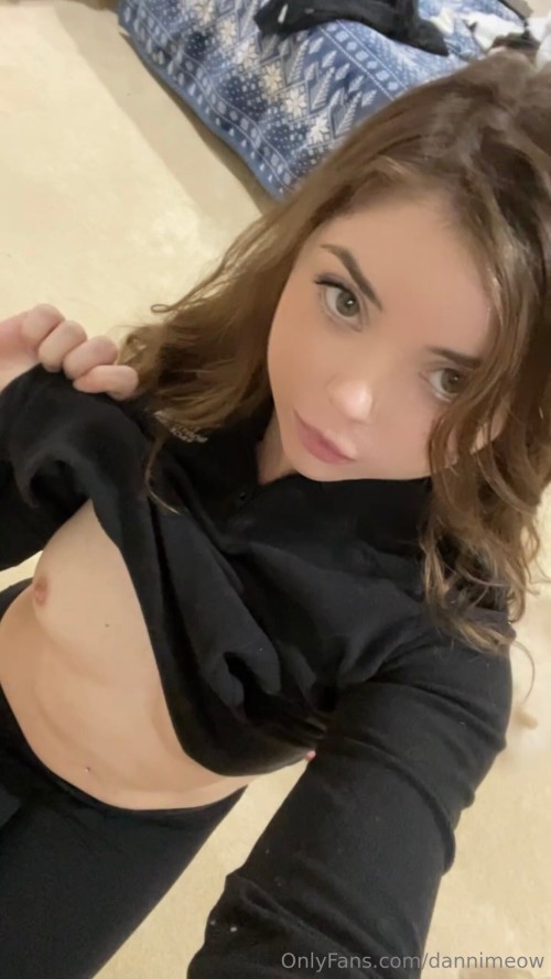 dannimeow-2024-01-05-31495718167e6a571ced8a377e.jpg