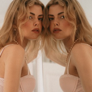 dear.mathilda_174454703946222330e4d11cfcf25