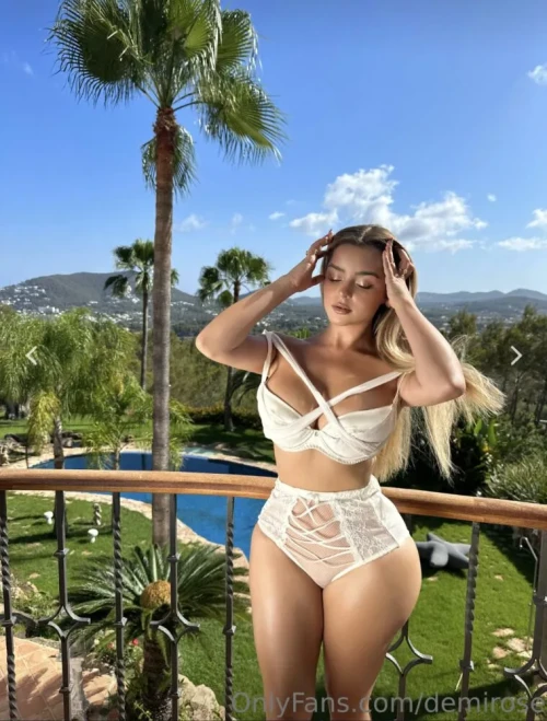 demi-rose-mawby-revealing-panties-ass-6-759x10003c5a9794e7c69a5efa9d26cd42e75719.webp