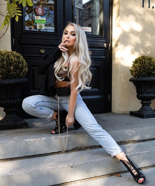 elena top insta 07102025 0034