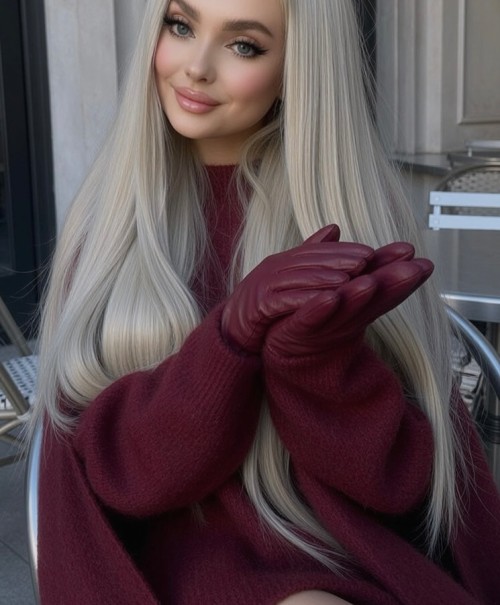 elena top insta 30102025 0002