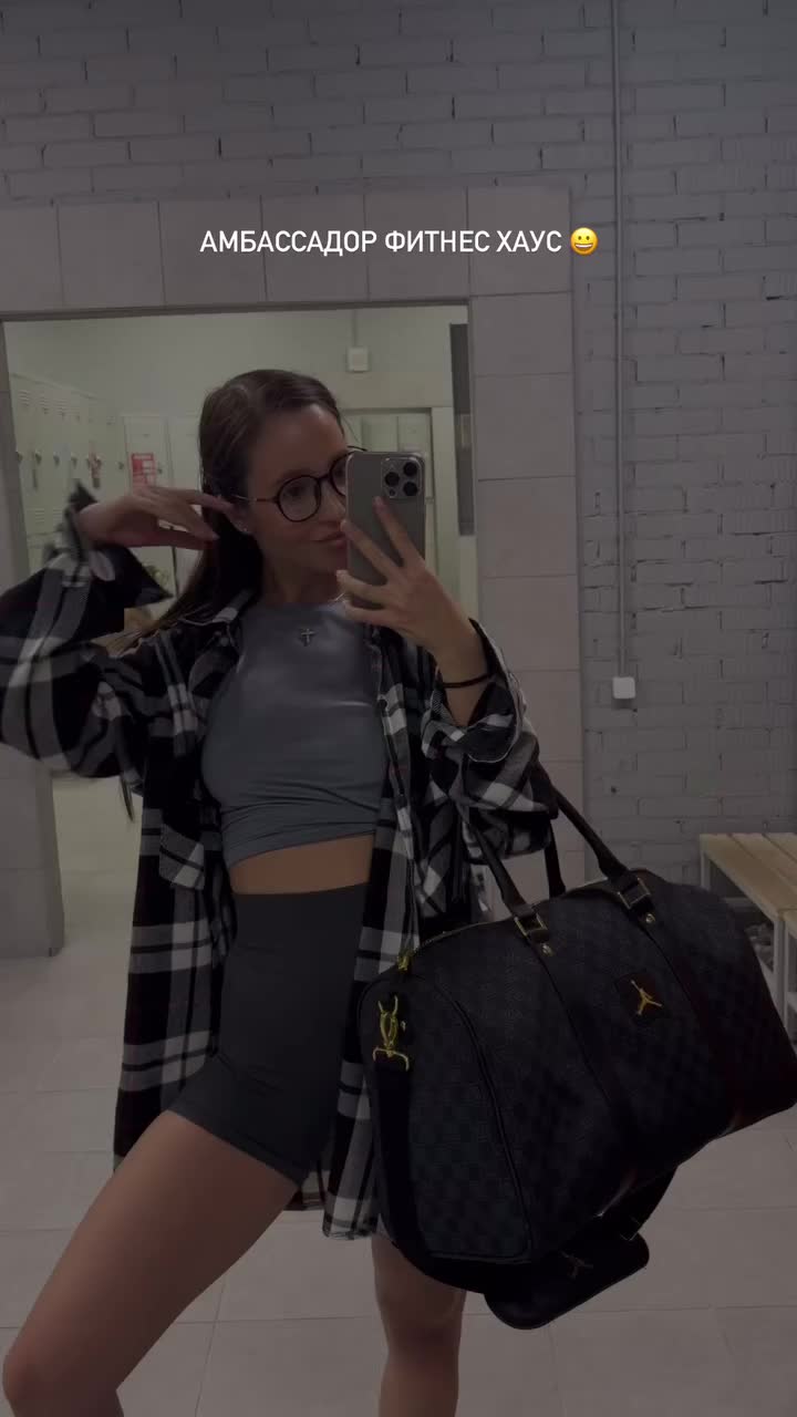 elya.o_lubvii__2025-06-02T192328.000Zcfe1188734c23f73.mp4