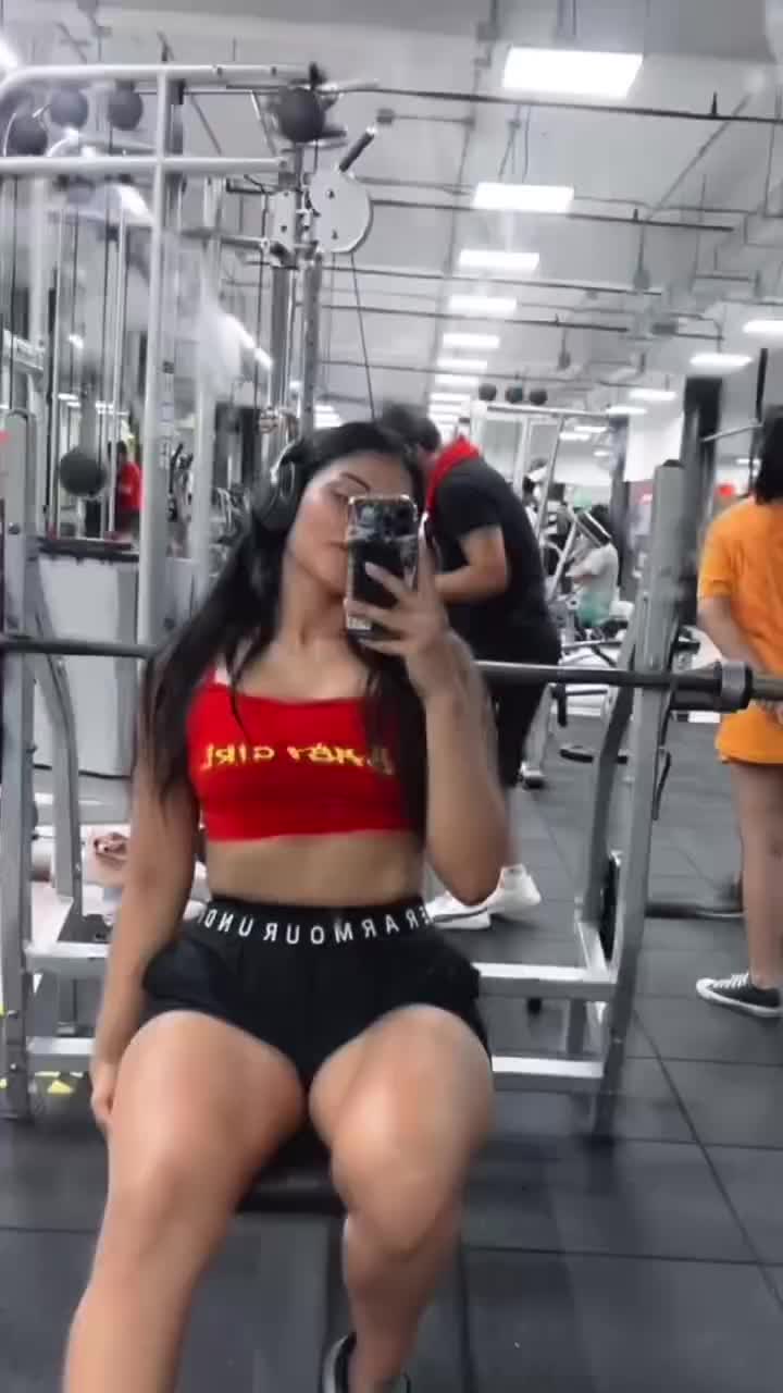 esthef.chavez_1743211337_3598639549920812055_603667617338a3500d9c1896433.mp4