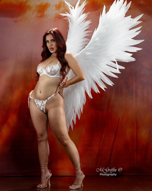 fd09700ddef94ce684d5369abae5087bee2af2c37255149c.jpg
